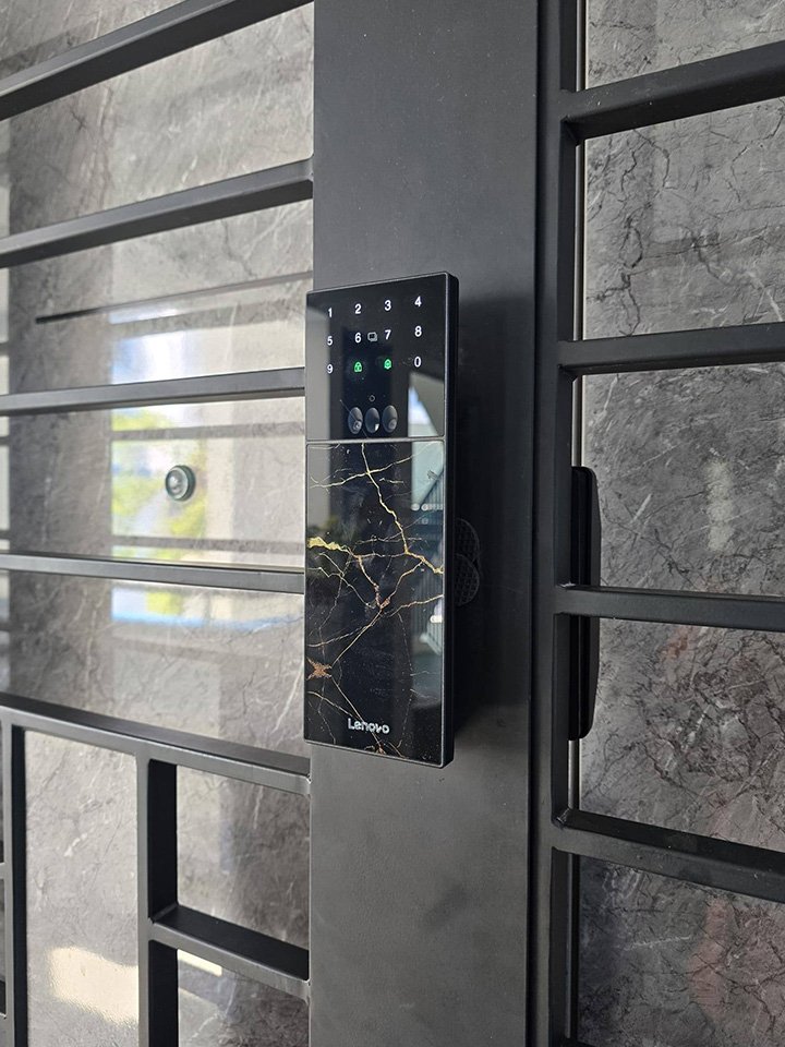 MyDigitalLock - Lenovo F3 Ultra Smart Gate Digital Lock – Aurora Gold-Installation