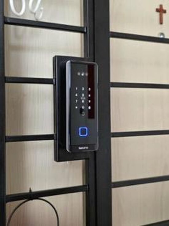 MyDigitalLock - Lusano Ultra Slim Gate Digital Lock - Singature Model-Installation