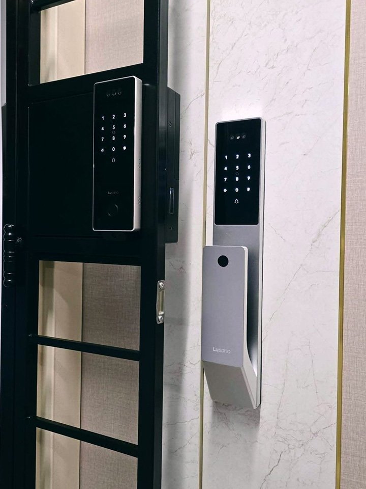 MyDigitalLock-Modern-HDB-Gate-Lock-–Lusano MyDigitalLock-Modern-HDB-Gate-Lock-–Lusano