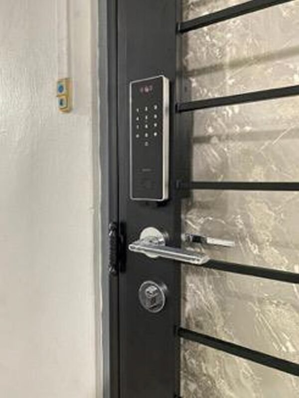 MyDigitalLock - Replace Bto HDB gate handle or install above