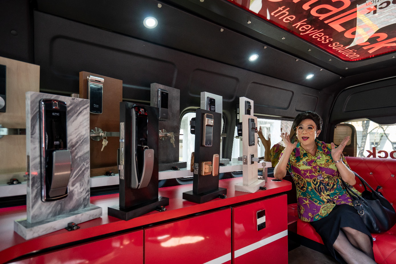MyDigitalLock - Contact-Mobile-Showroom