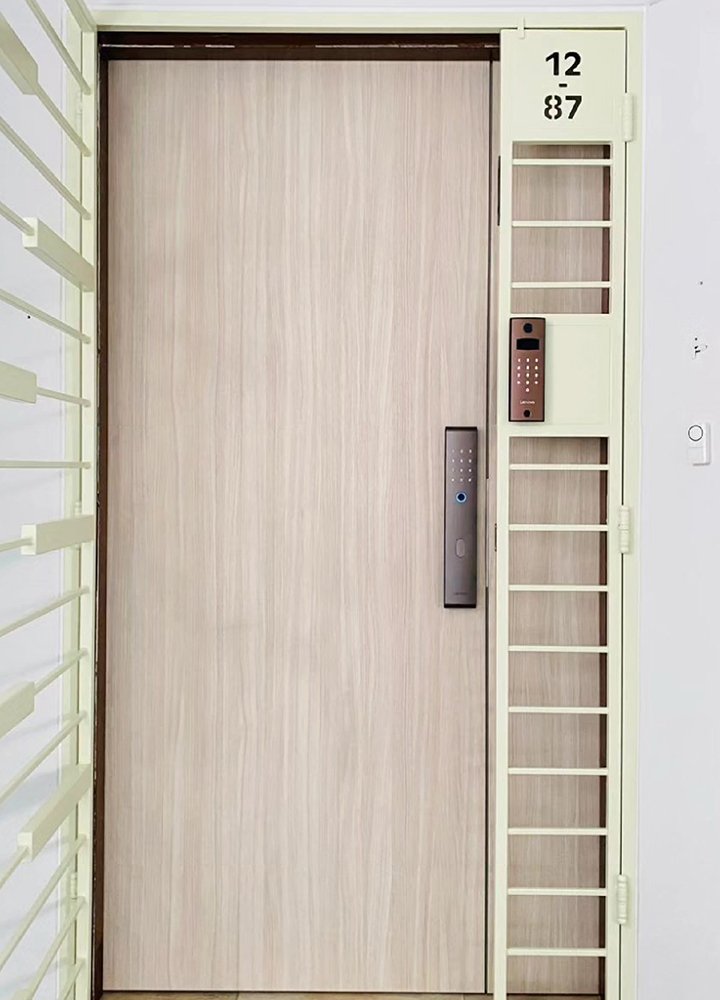 MyDigitalLock - Laminate-HDB-Door-overlooked