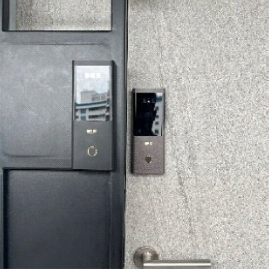 EPIC 8G Face Recognition Tokyo Fuji Black Leather Smartphone Digital Lock