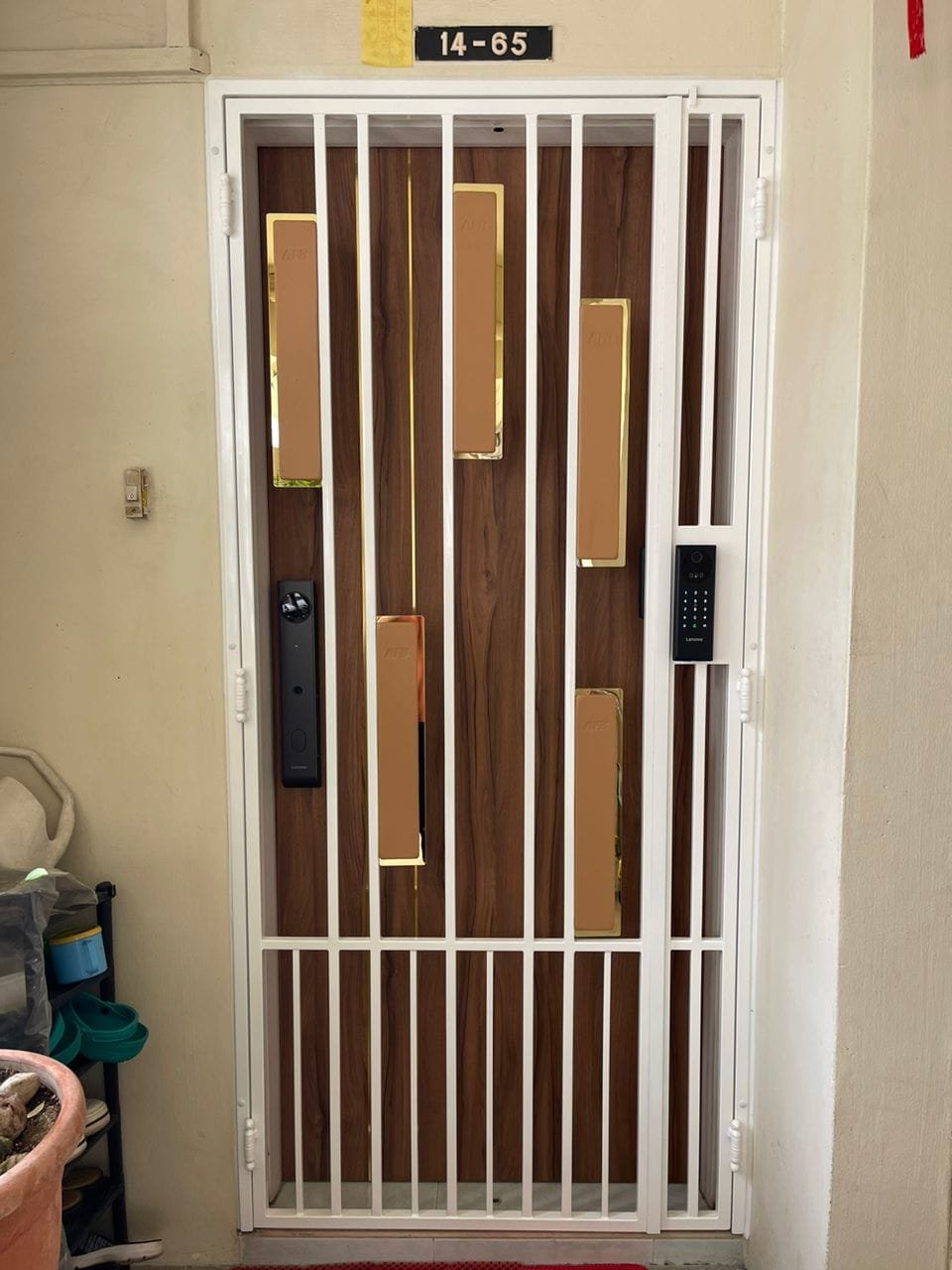 MyDigitalLock - Kato-2K-Gold-Leather-Gate-5