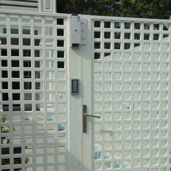 My-Digital-Lock-Autogate-installation-2