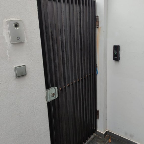 My-Digital-Lock-Autogate-installation-6