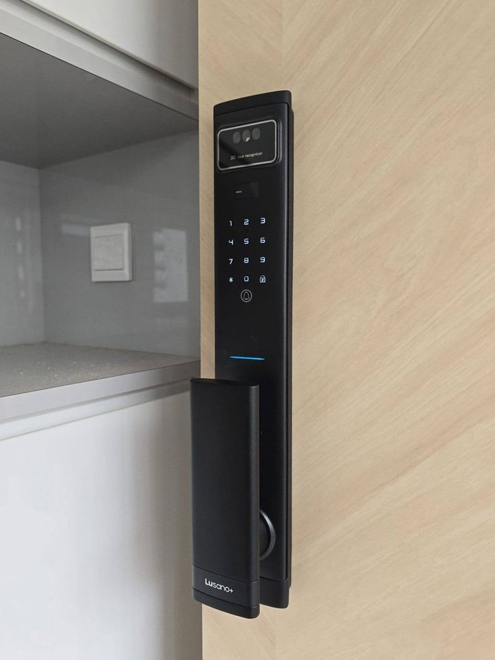 Lusano-Jupiter-Version-2-Digital-Door-Lock