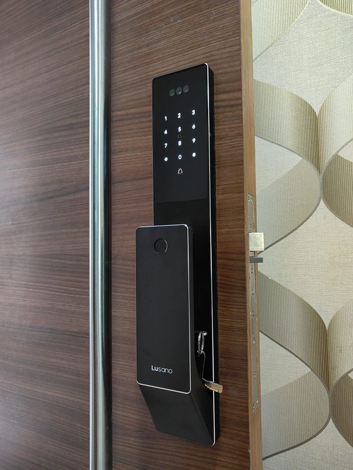 Lusano-Space-X-Smart-Door-Lock-Mika-Black