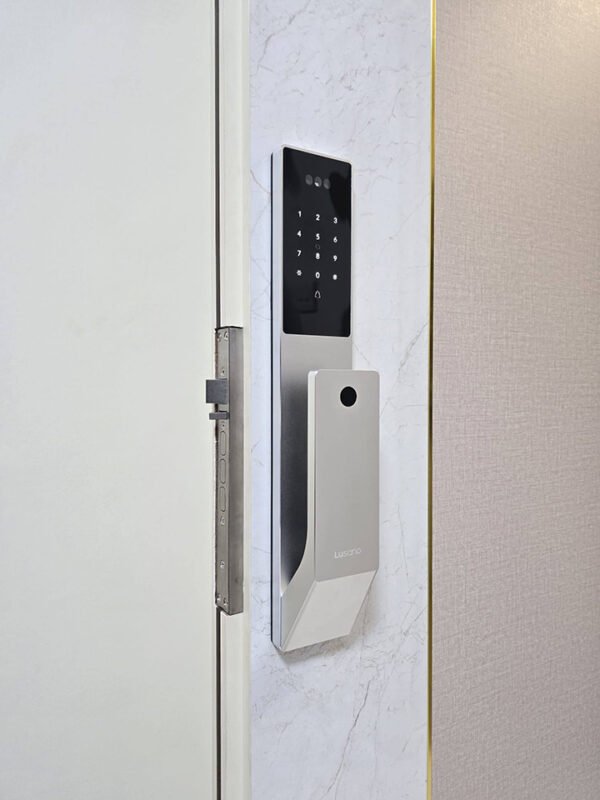 Lusano-Space-X-Smart-Door-Lock-Titanium-Cool-White