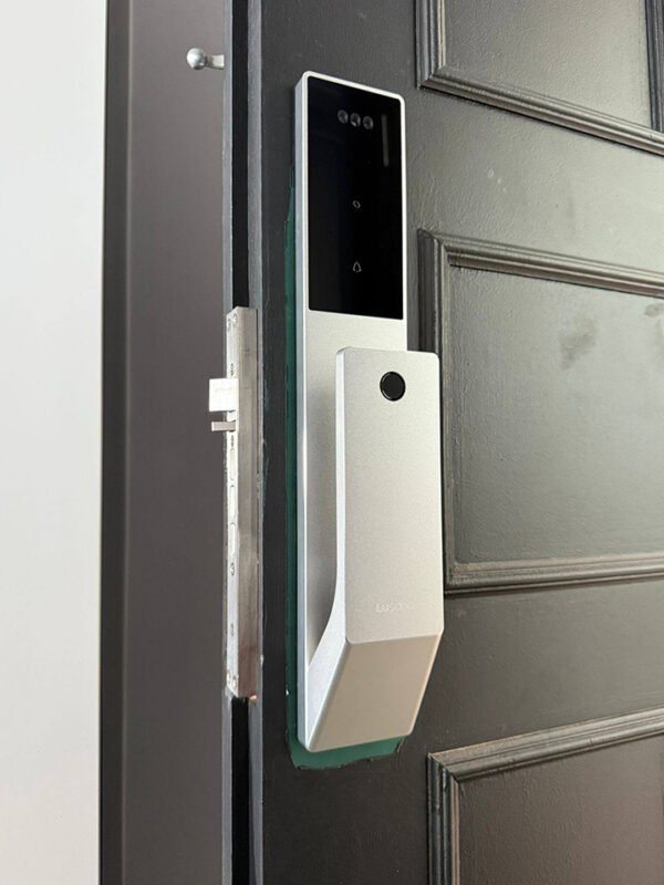 Lusano-Space-X-Smart-Door-Lock-Titanium-Cool-White