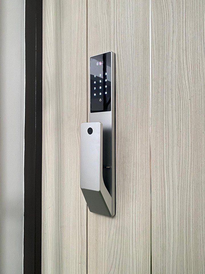 Lusano-Space-X-Smart-Door-Lock-Titanium-Cool-White