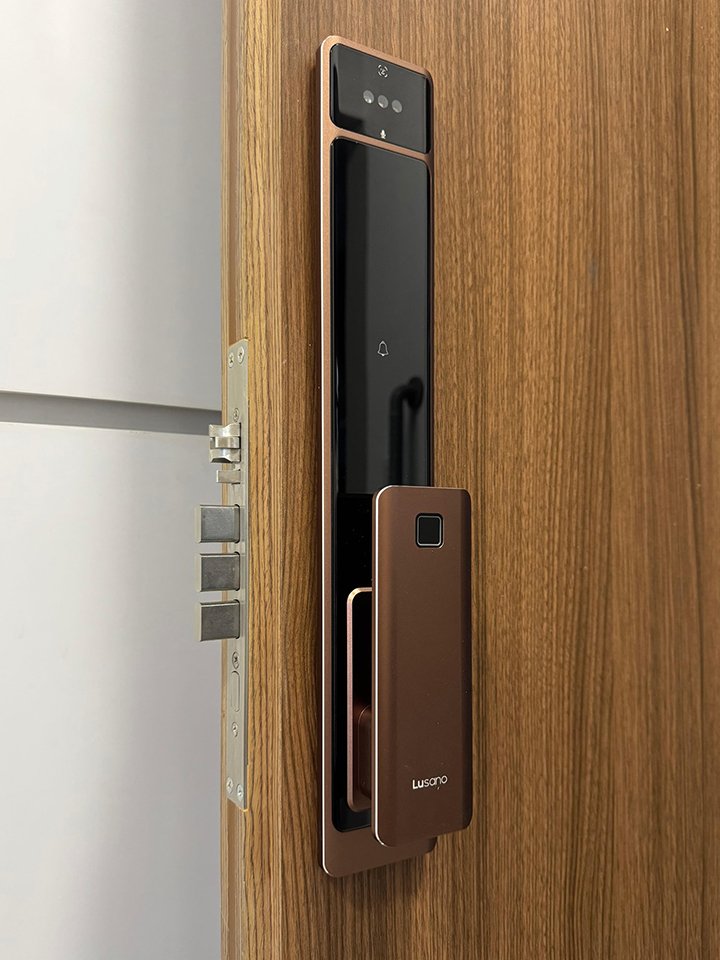 Lusano-Ultra-Slim-Digital-Lock-Coffee-Brown