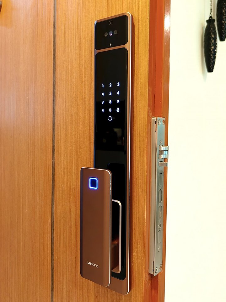 Lusano-Ultra-Slim-Digital-Lock-Coffee-Brown