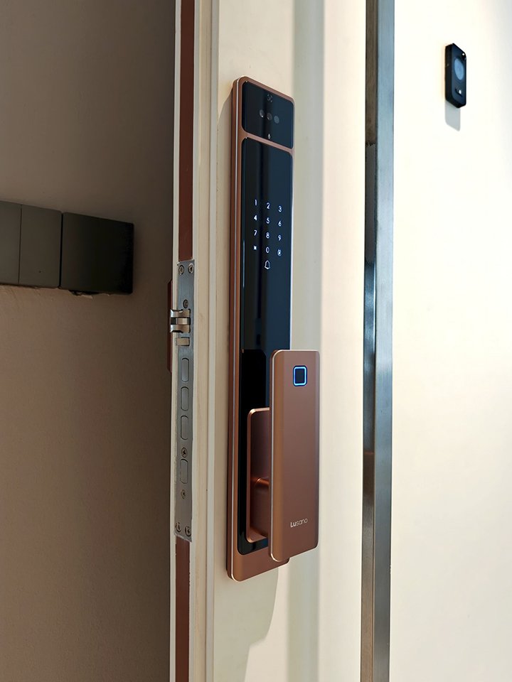 Lusano-Ultra-Slim-Digital-Lock-Coffee-Brown