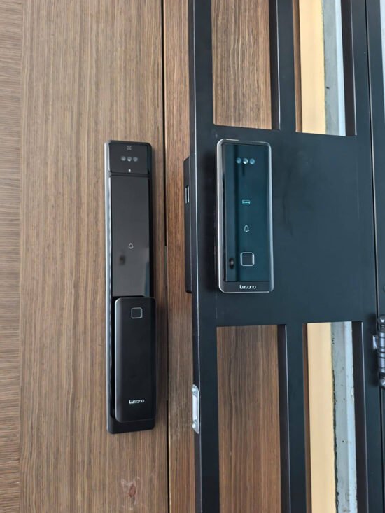 Lusano-Ultra-Slim-Digital-Lock-Galaxy-Black