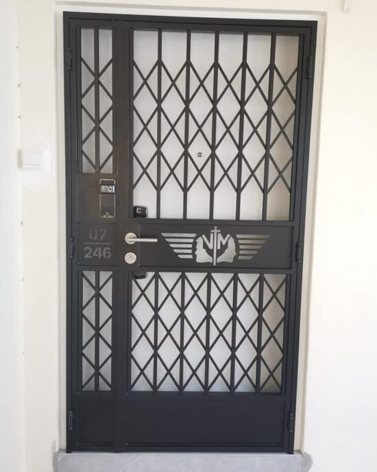 Mild Steel Interior Designer HDB Gate 4×7 feet