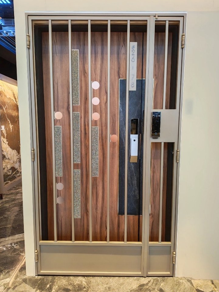 Swarovski Crystal - Kato Series Lock